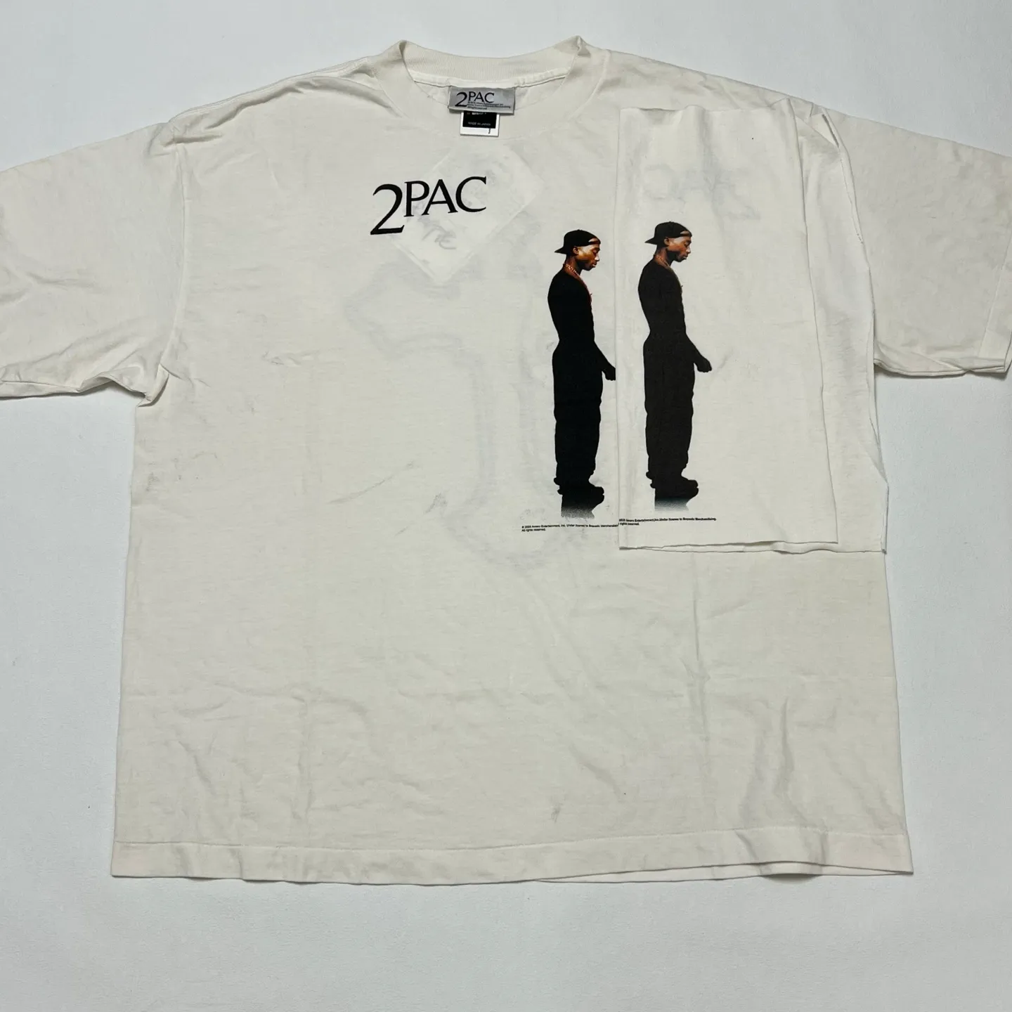 Printing and patterning SAINT Mxxxxxx × PAC 2PC_SS TEE/2PAC/WHT 2PAC co-branded 2PAC rapper TEE off-white S-XL This season's hottest and most important co-branded series is undoubtedly the 2PAC co-branded. The eternal god in the rap industry. 2PAC fans must invest in it. Accessories are in full range. 2PAC co-branded main label/co-branded wash label/SAINT black main label/little angel anti-counterfeiting label